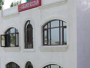 Grand Sultan Srīnagar Exterior foto